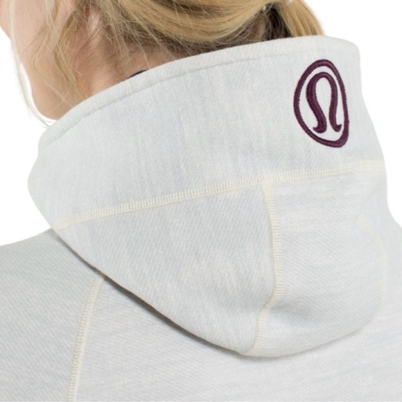Women’s Lululemon® Scuba Hoodie Size: 6
In Commuter Denim Angel Wing/Inkwell - Picture 4 of 12